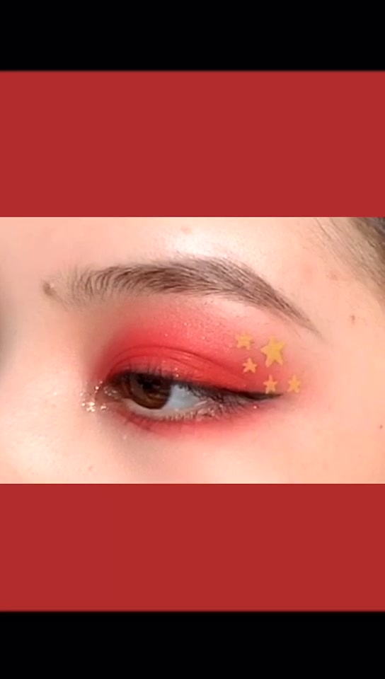 活动作品阿中我们来了五星红旗主题妆容