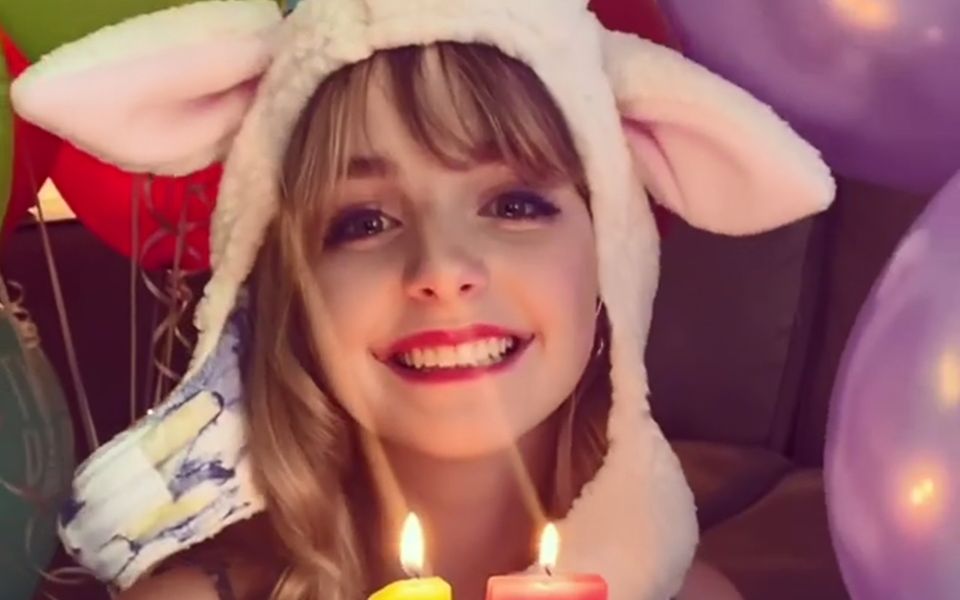 麦肯娜·格瑞丝mckenna grace15岁生日_哔哩哔哩_bilibili