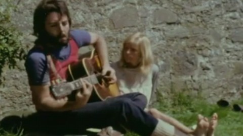 【保罗·麦卡特尼】家庭录像,夫妻弹唱scotland (1971)
