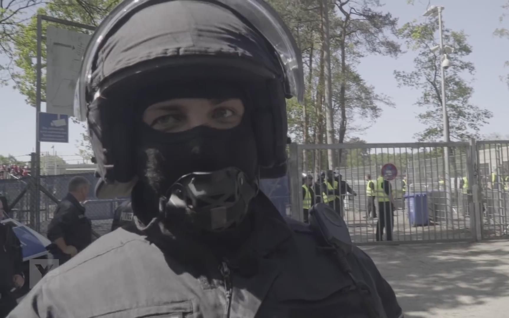 纪录片德国防暴警察的日常工作很累啊