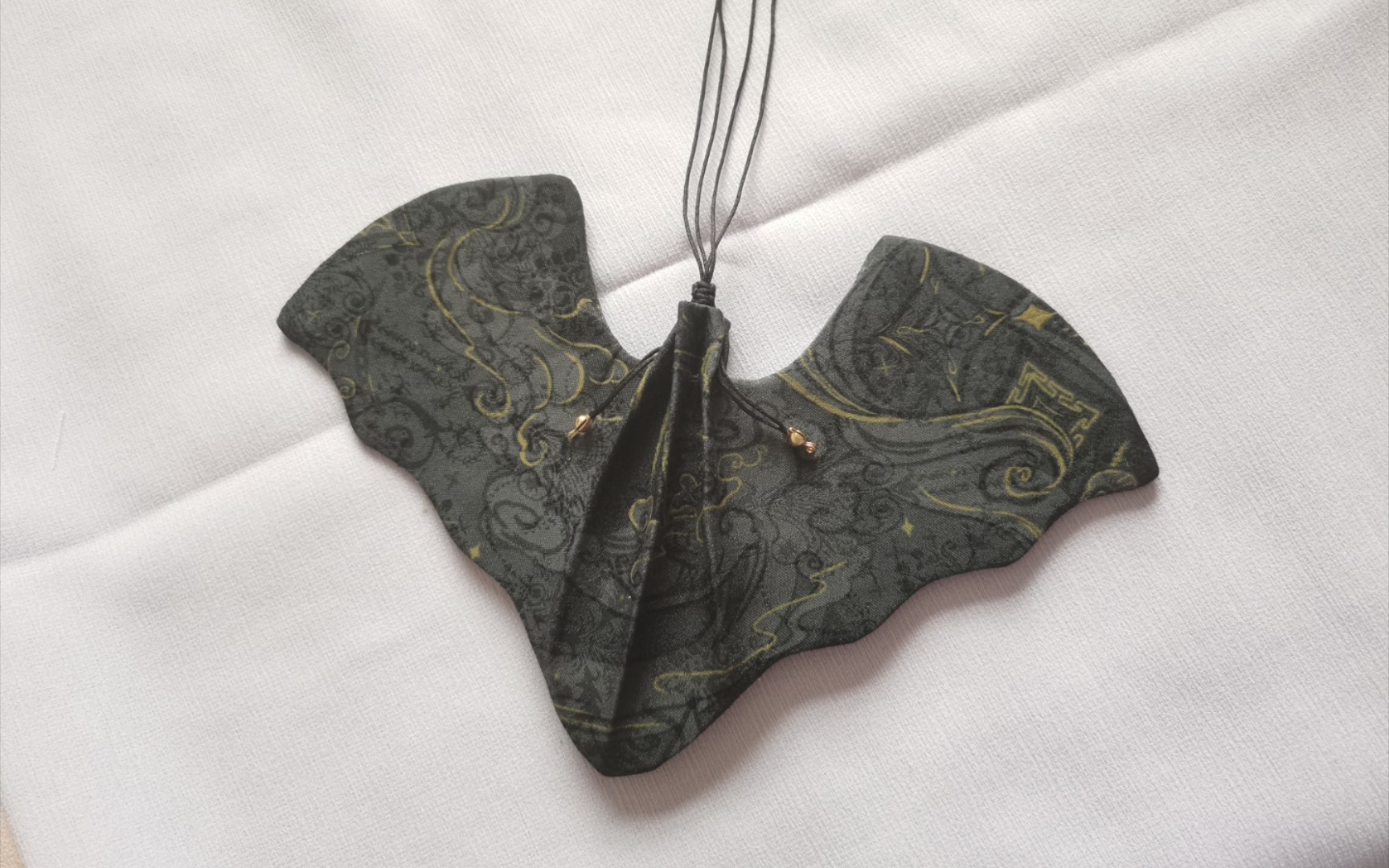 活动  【万圣节必备品-蝙蝠荷包】异形古法手工荷包详细教学过程