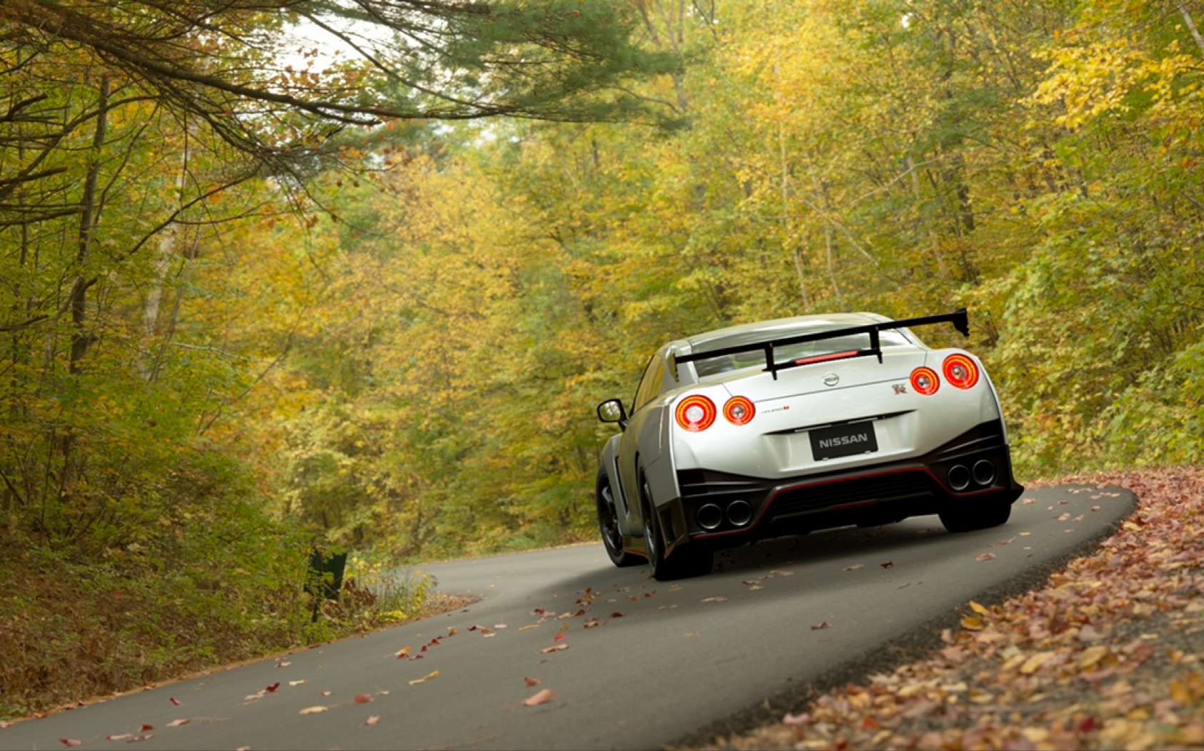 【gtsport】纽北6分58秒 gtrnismo(r35)1-gtr全家桶_哔哩哔哩 (゜-゜)