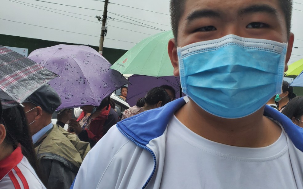 中考看考场.带着李营一中的学生们去济宁市实验中学看考场,祝他们在明天的考试中取得优秀的成绩!哔哩哔哩bilibili