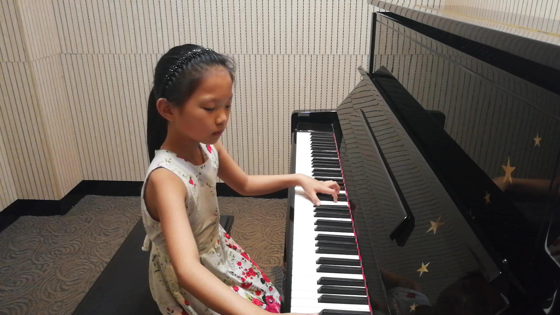 活动作品钢琴练习汪立三小奏鸣曲在阳光下新雨后山里人之舞