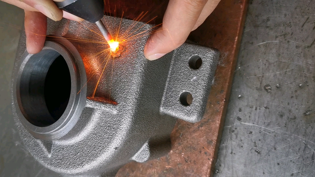 铸铁表面气孔沙眼修复