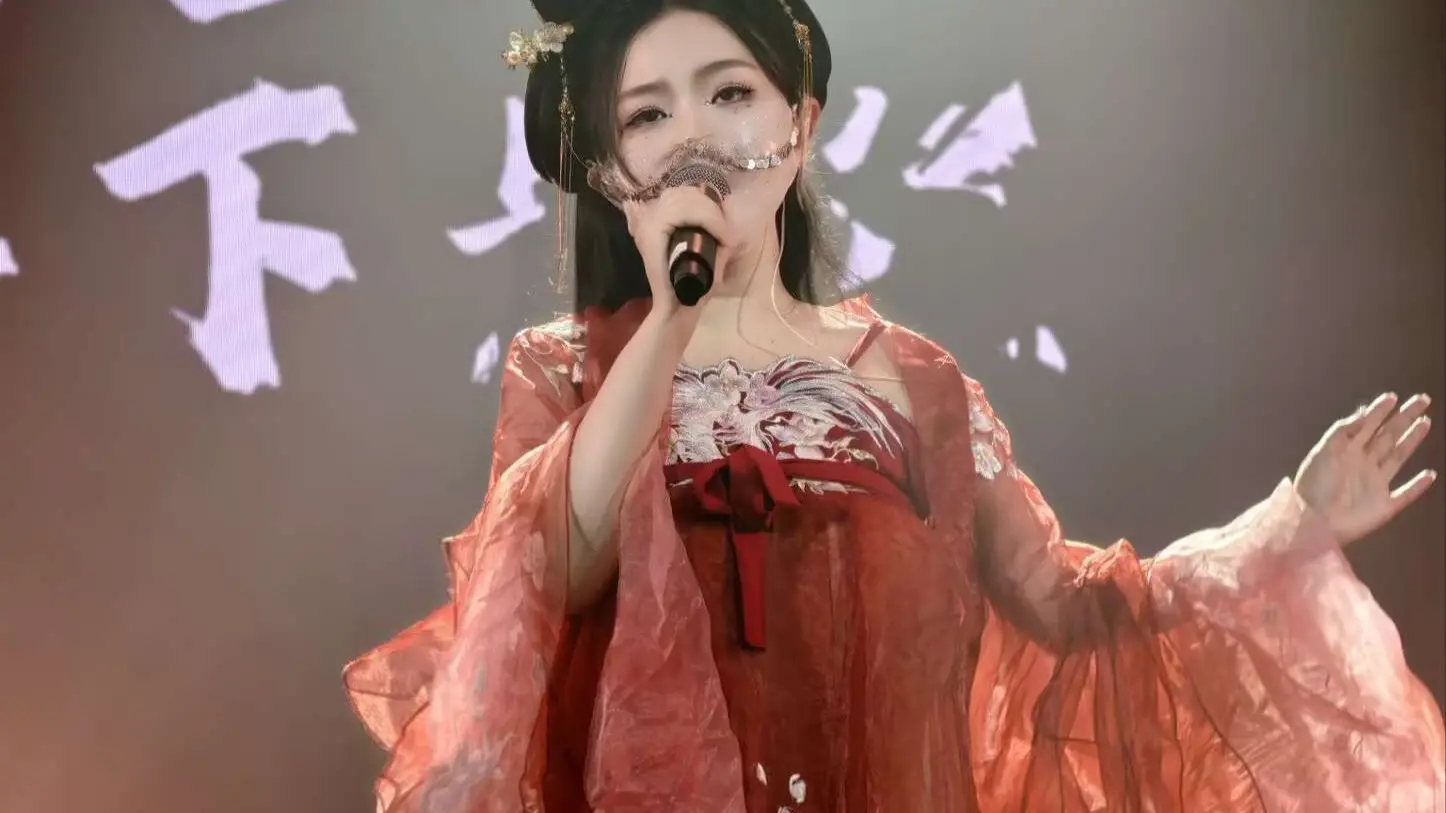 【4K/第一排/上海场】全网最清晰兰音演唱会全场录播_哔哩哔哩_bilibili