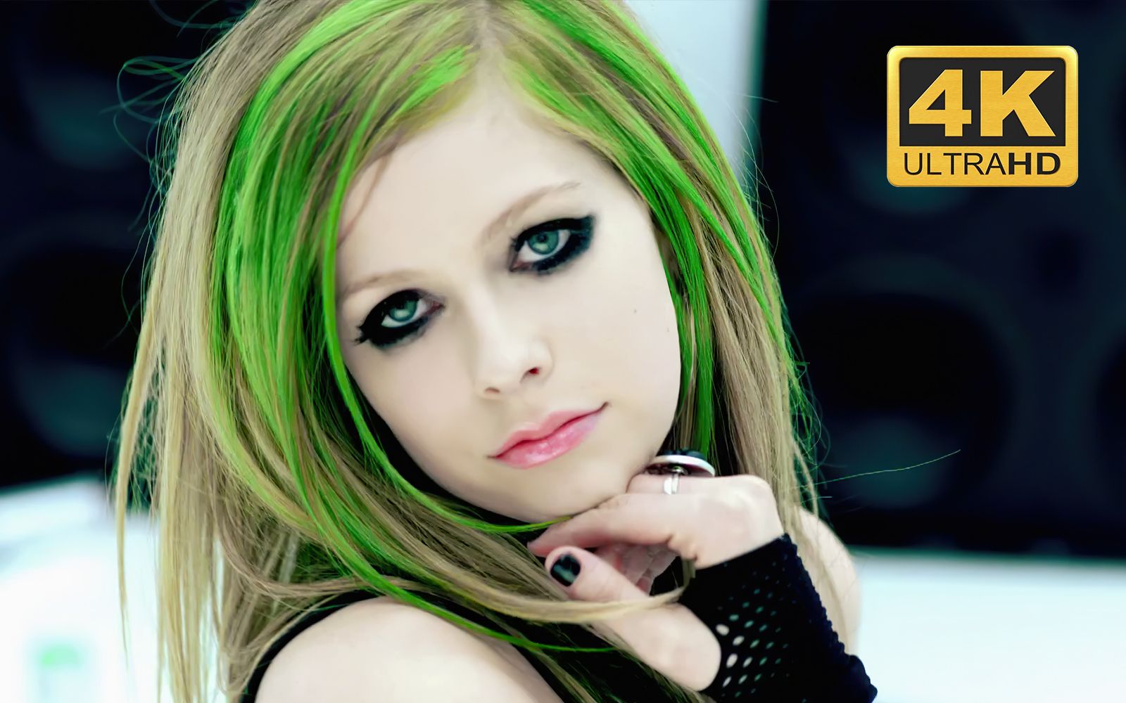 【4K修复】艾薇儿ⷦ‹‰维尼 Avril Lavigne  Smile哔哩哔哩bilibili