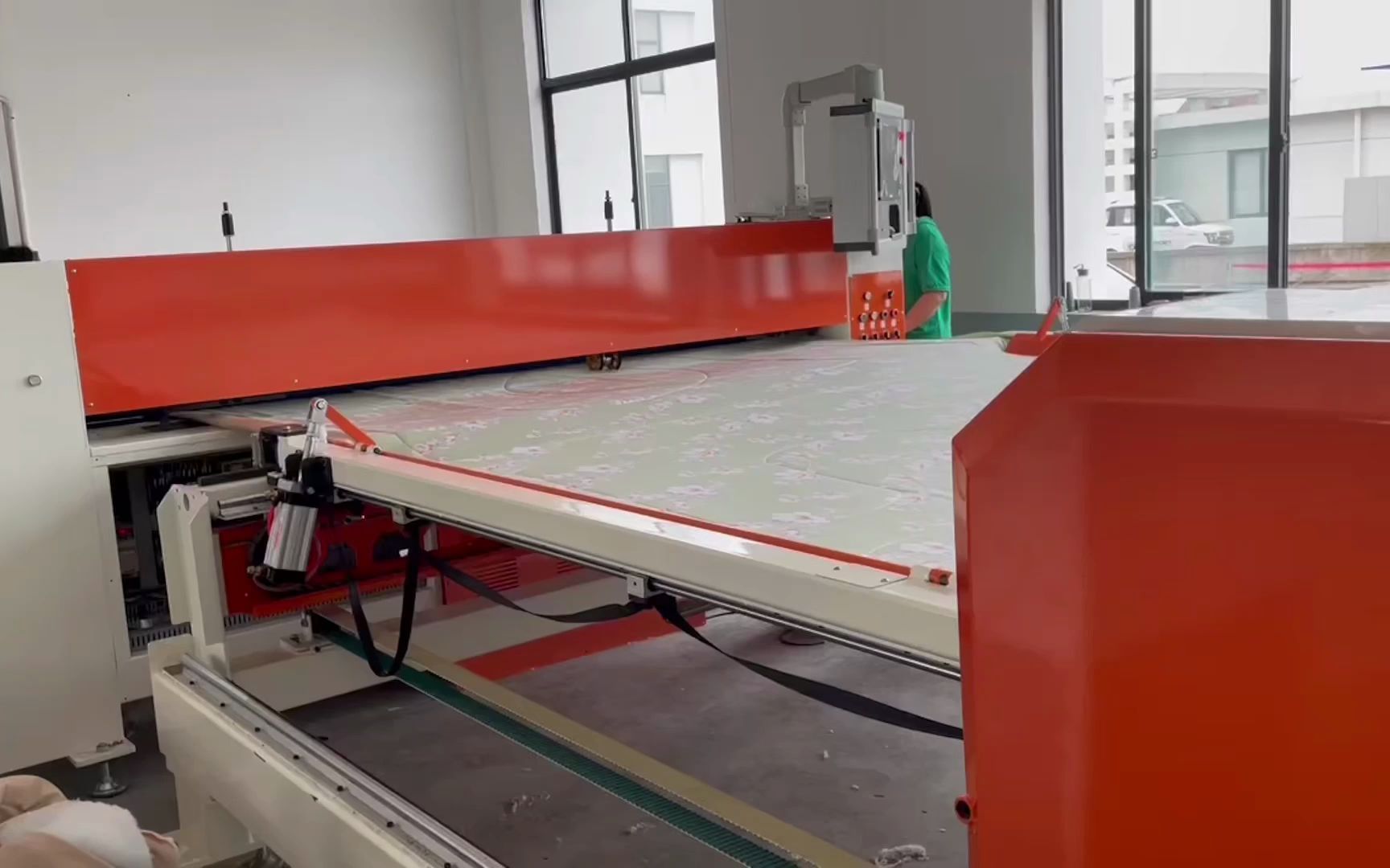 dn全自动绗缝机试车视频