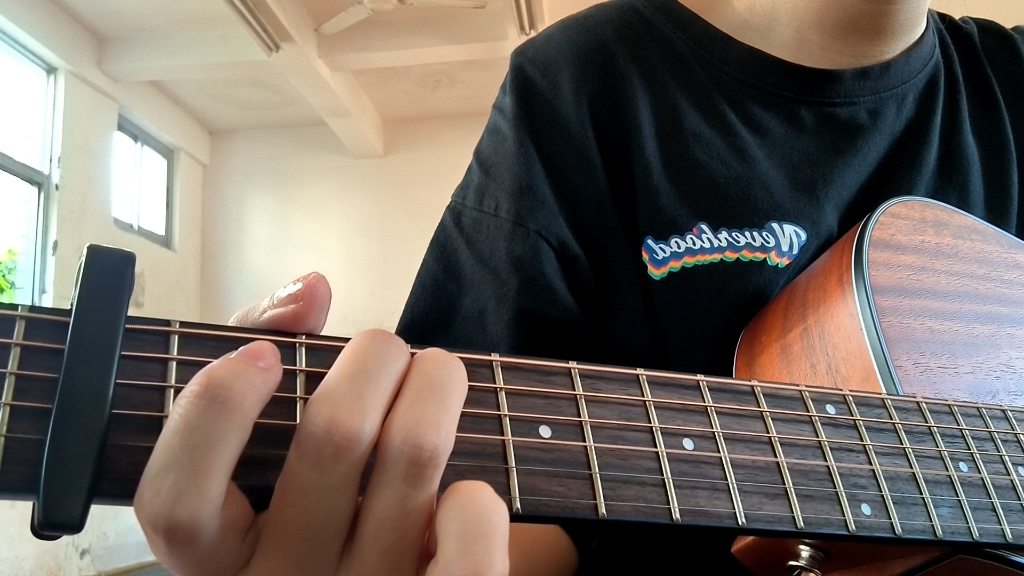 吉他弹唱《谁》cover廖俊涛|嘴糊版嘎嘎嘎,第一次当up主好激动!