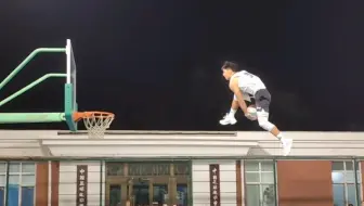 “篮   球   火   诚   不   欺   我”