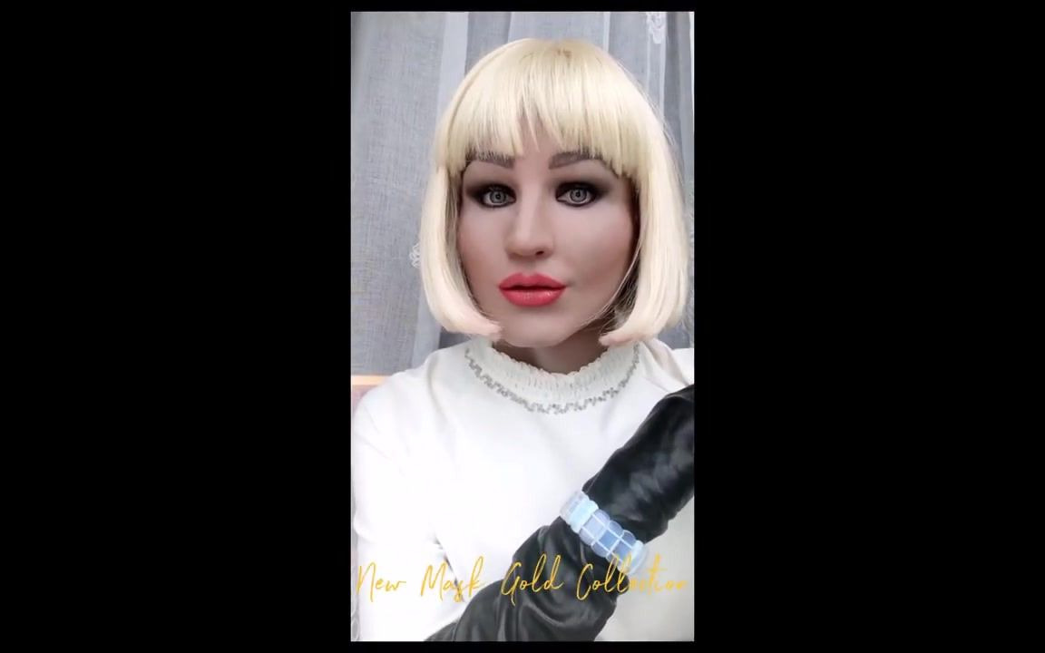 俄罗斯美女拉开脸上的人皮面具伪装新面具穿脱展示新面具视频569