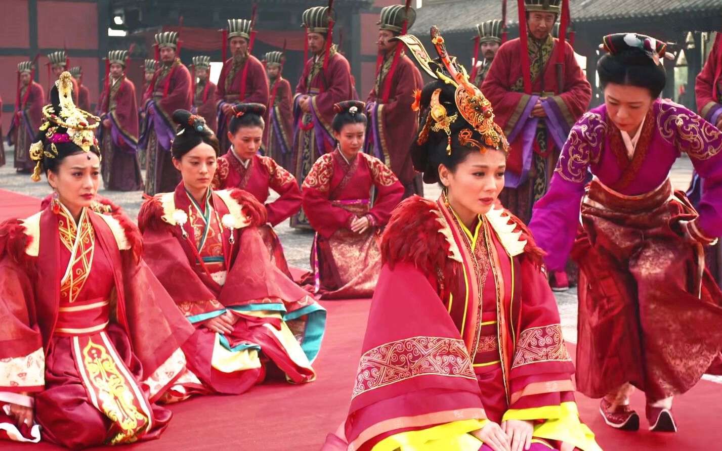 芈姝和芈月出嫁为何只有芈月喜服领子是绿色芈月被低估了