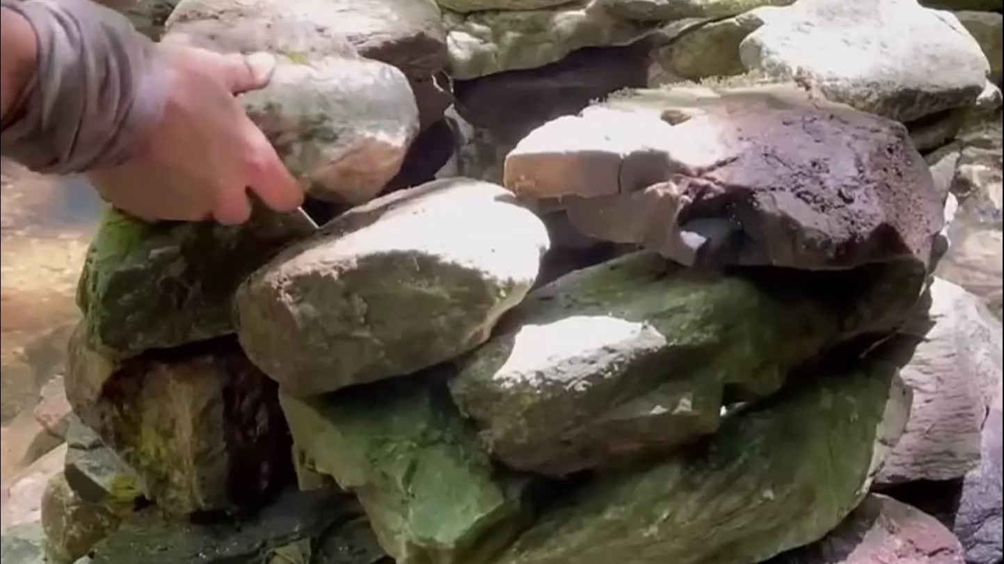 自然石窑烤羊腿 🐑🍖+炭火番茄炒蛋 & 洋葱煎香肠鸡蛋