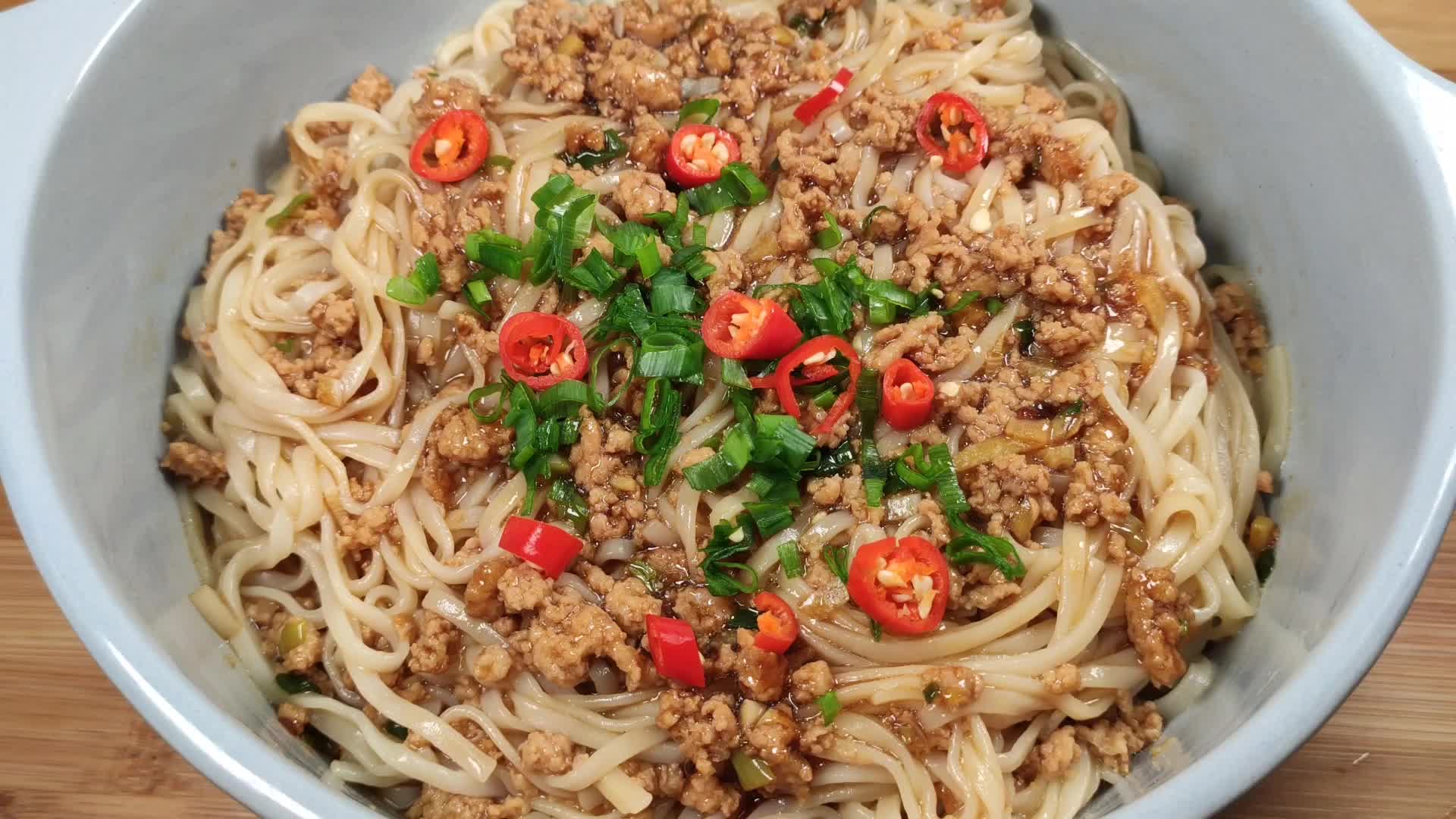 肉末拌面这样做超好吃,鲜美多汁,简单方便,一大碗不够吃,解馋