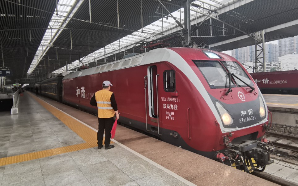 hxd1d0651牵引1148次列车出徐州站