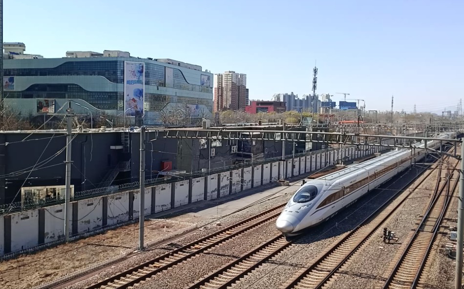 京沪高铁少见的老鼠!CRH380A2890与2895重联担当G1568次(商丘北京南)进北京南站哔哩哔哩bilibili