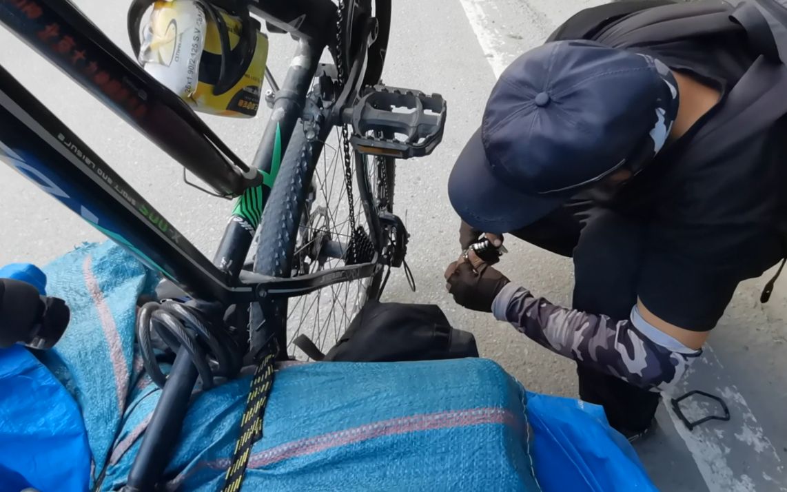 活动作品单车穷游西藏战车一路趴窝小伙精神崩落