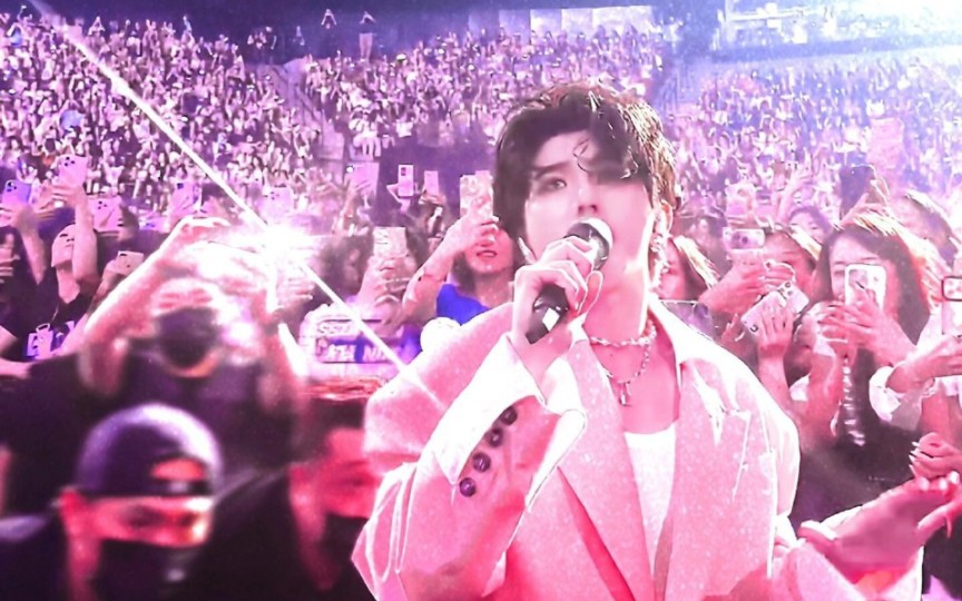 蔡徐坤《感受她》舞台reaction,四个舞台,四种不一样的感受,哪个舞台