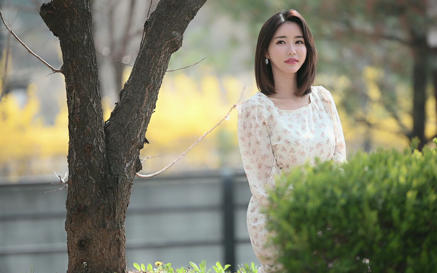 230330 赛车模特 林率雅 樱花树下的樱花 直拍