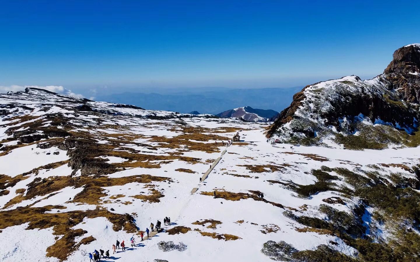 【旅行】海拔4226m的雪山顶会是什么样?