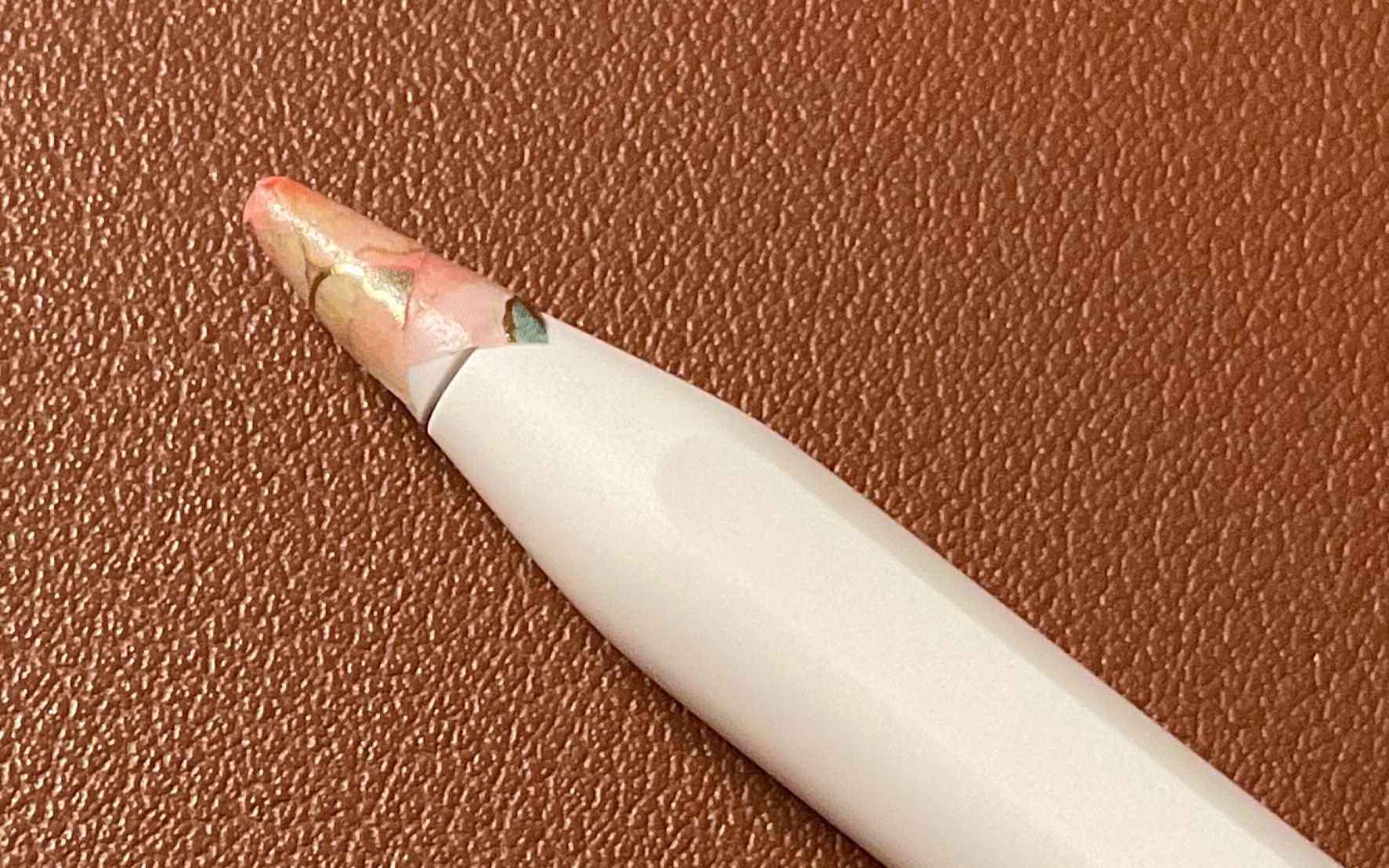 [图]iPad pencil 纸胶布 贴笔尖教程！不留胶！虽然流程看似又长又复杂但是其实很简单试过你就知道了求求你信我！