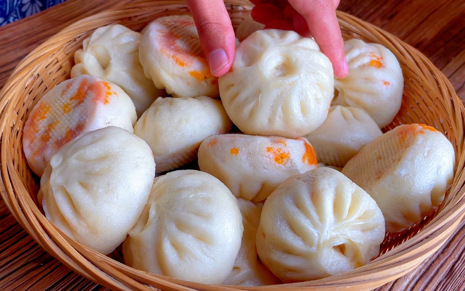 麻辣豆腐小笼包,让我收藏6年的做法,麻辣鲜香,红油打底超好吃