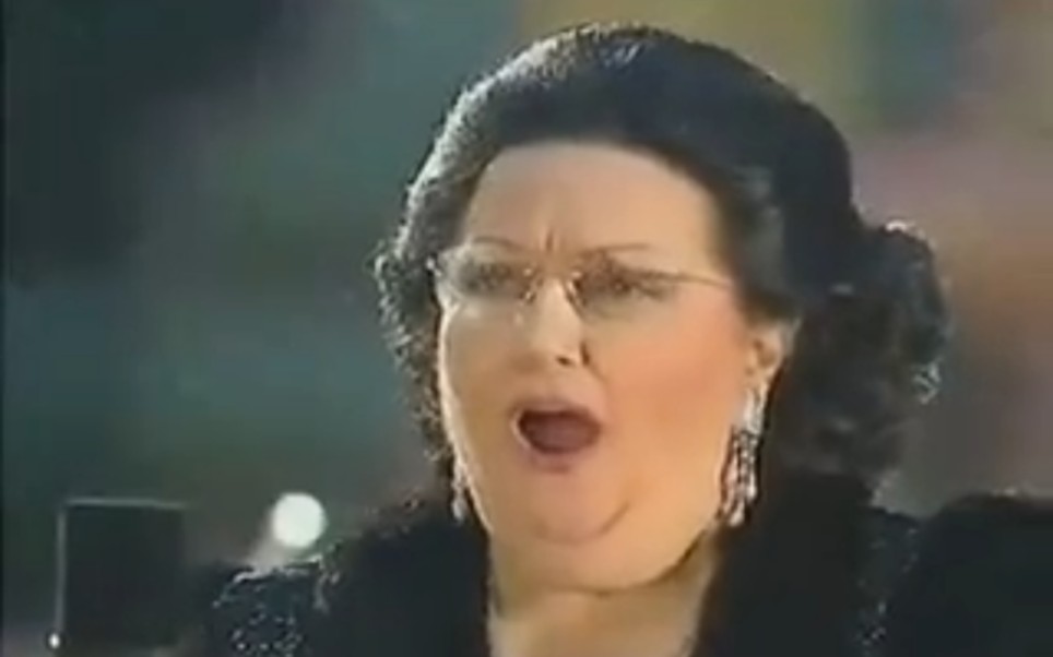 [图]【神级弱声】 Montserrat Caballé《 Ave Maria 》 圣母玛利亚 圣母颂 Otello，圣诞音乐会 卡巴耶 1996年