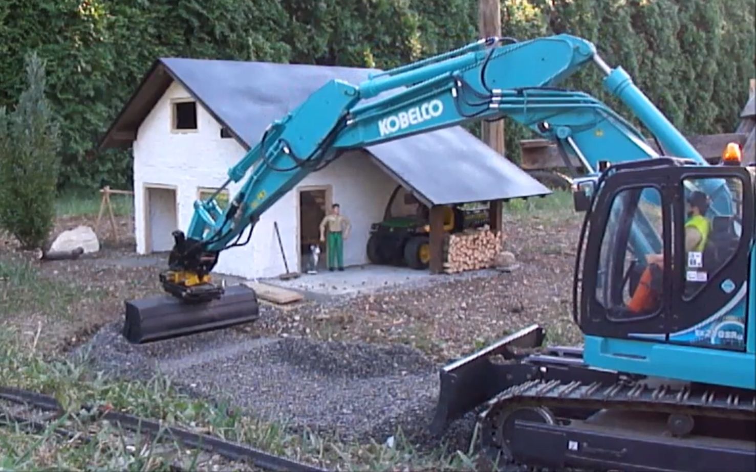 神钢 Kobelco SK270SR 挖掘机修路哔哩哔哩bilibili