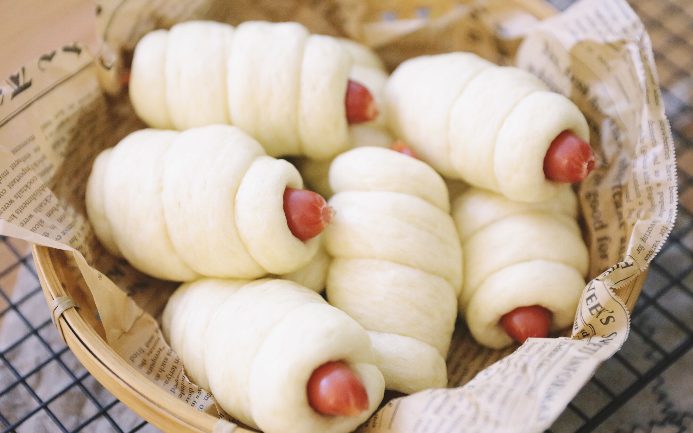 喧腾好吃的肠仔包