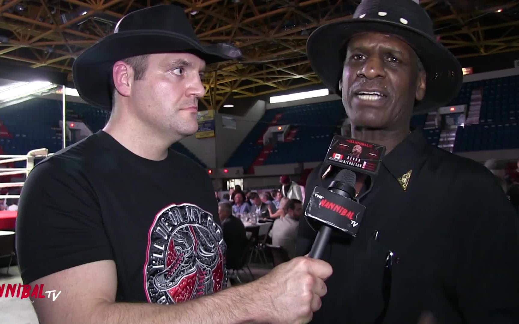 迈克尔61斯平克斯谈论与泰森之战,里昂vs阿里&更多!