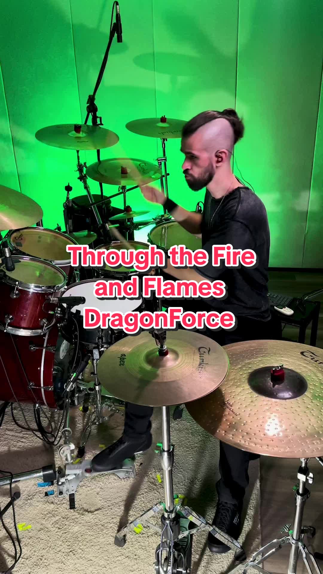 dragonforce com pedal simples e conduzindo com a m00o esquerda