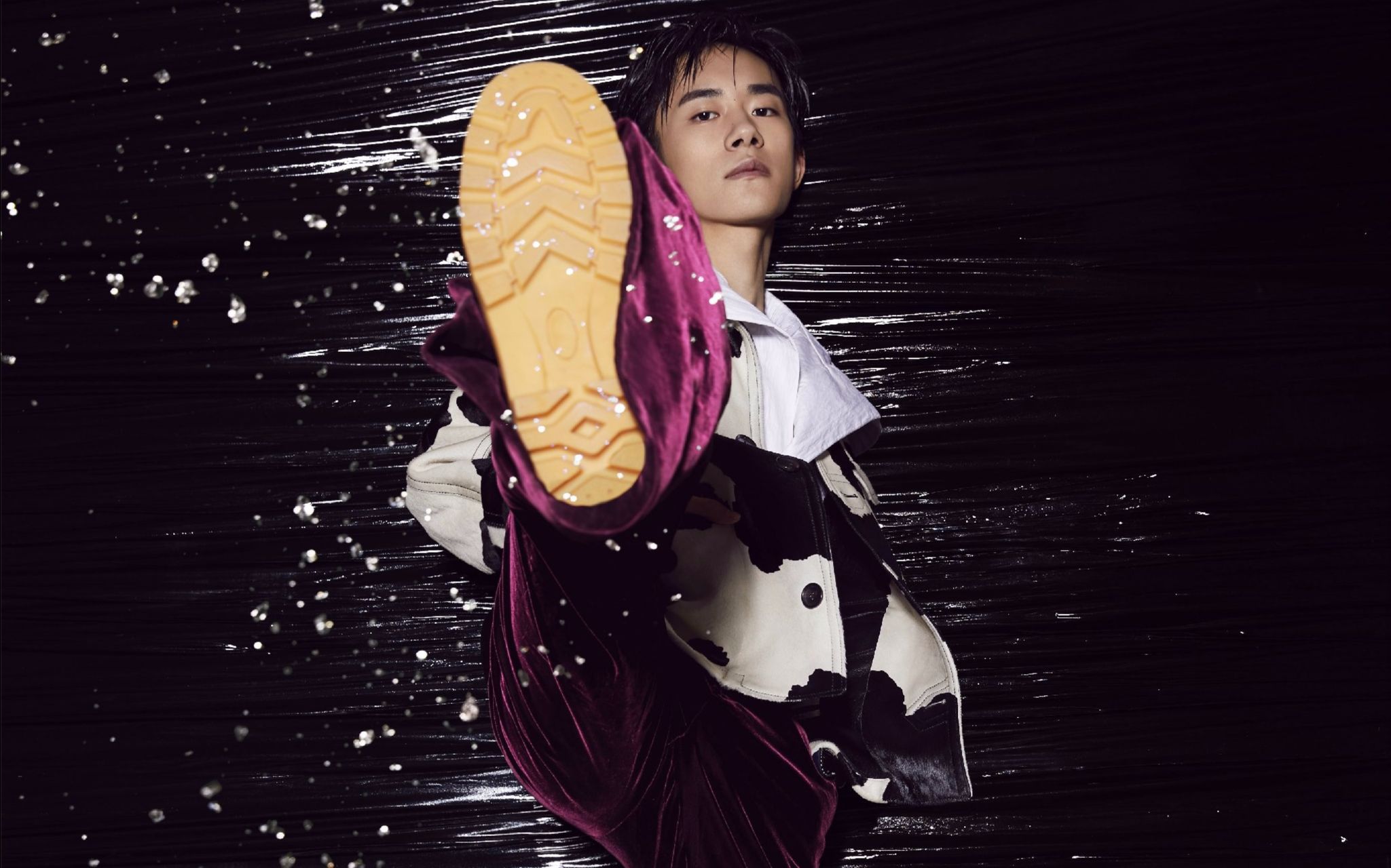 心脏不好不要放大易烊千玺的时尚硬照大图jackson yee x bobosnap