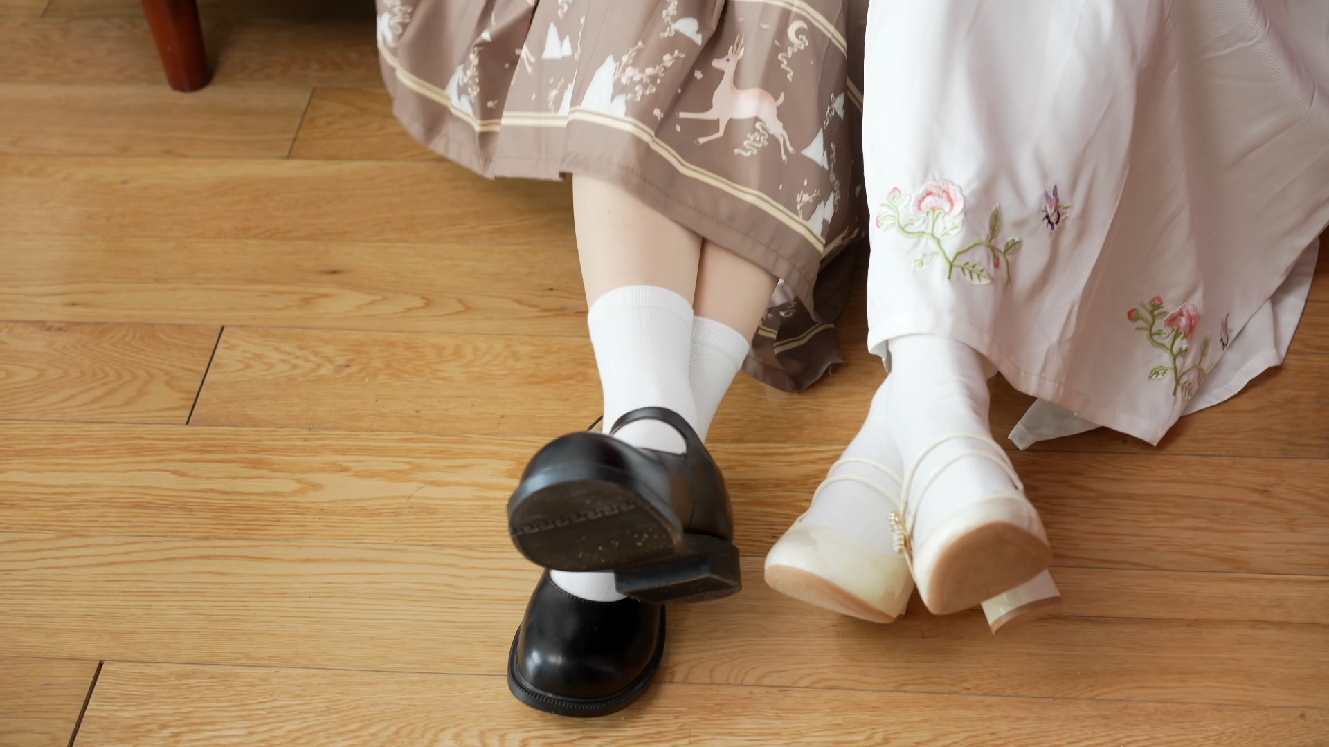 【袜啵啵400】古风穿搭也可以配皮鞋呀