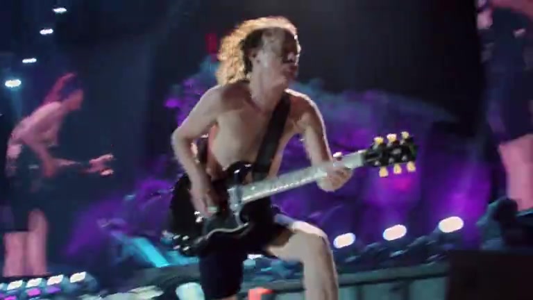 [图]令十七万人疯狂的现场|ACDC- Shoot To Thrill（Live at River Plate）