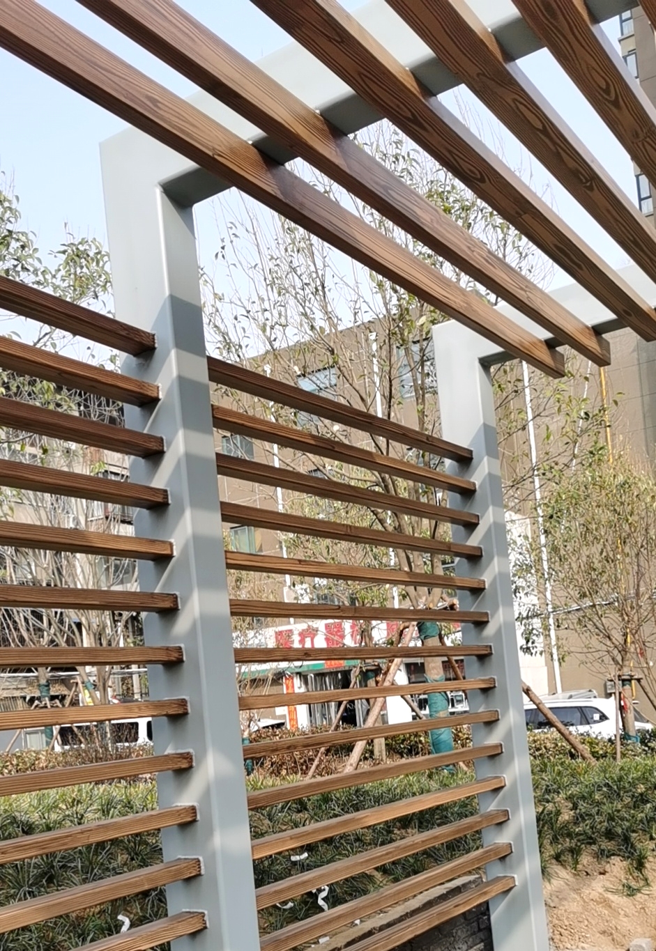 钢结构混凝土廊架做仿木纹漆木纹漆施工