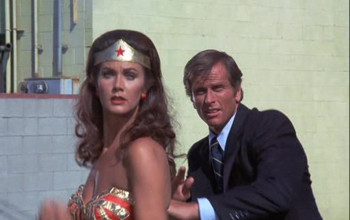 [图]搬运：1988版超人客串1975版《神奇女侠the adventures of wonder woman》片段