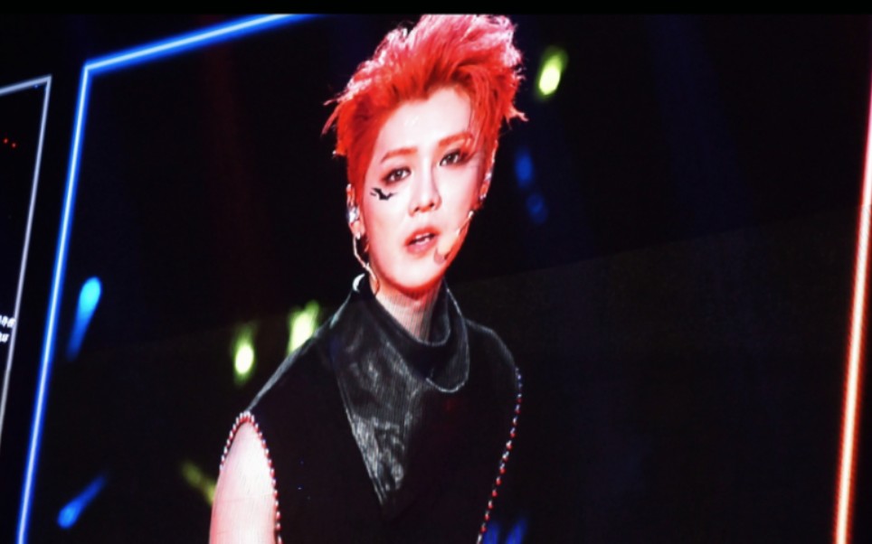 鹿晗三巡上海《敏感》全场大合唱,氛围真的好好