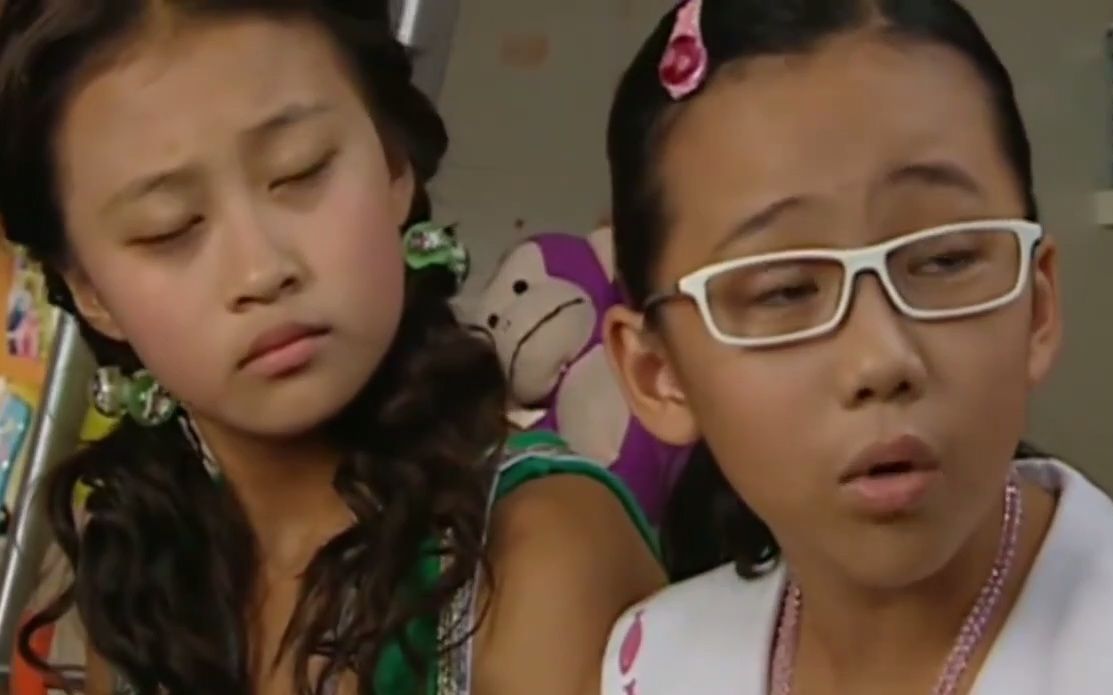 美琪美雪是小魔仙,用魔法和妈妈通话!