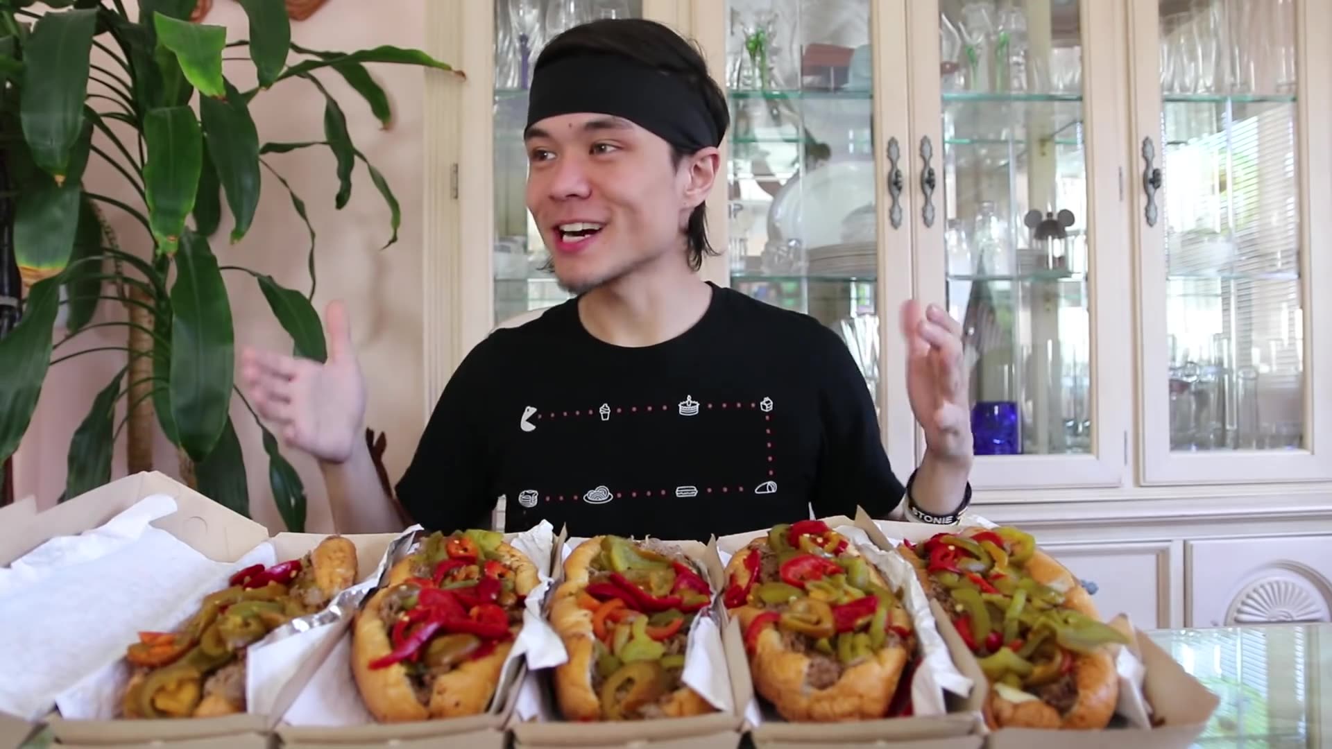 【Matt Stonie 吃播】大胃王小哥挑战一万卡路里之 5块费城芝士牛排(8700卡路里)哔哩哔哩bilibili