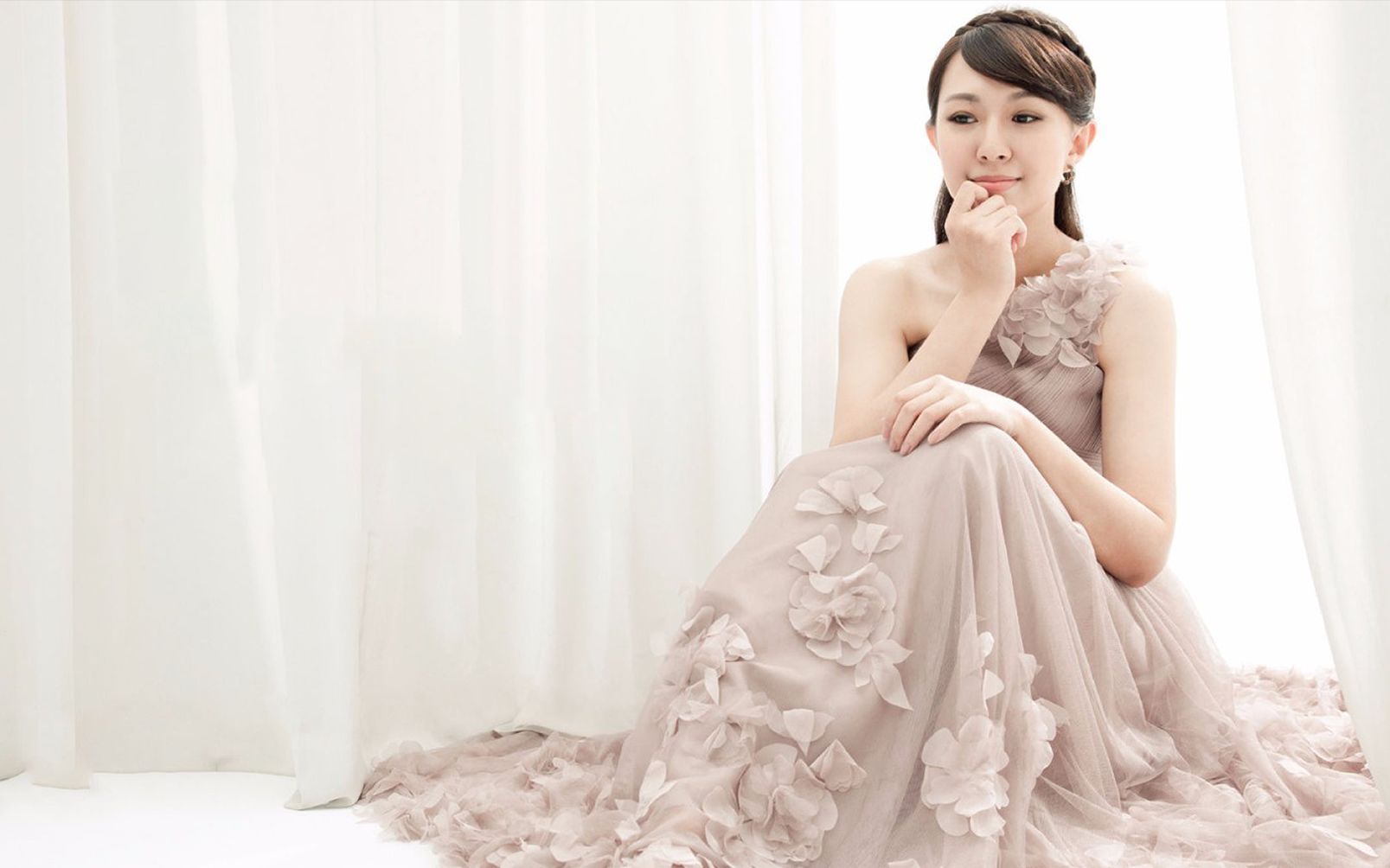 《爱情总在幻灭时最美》(原曲:金包银)- 卓依婷