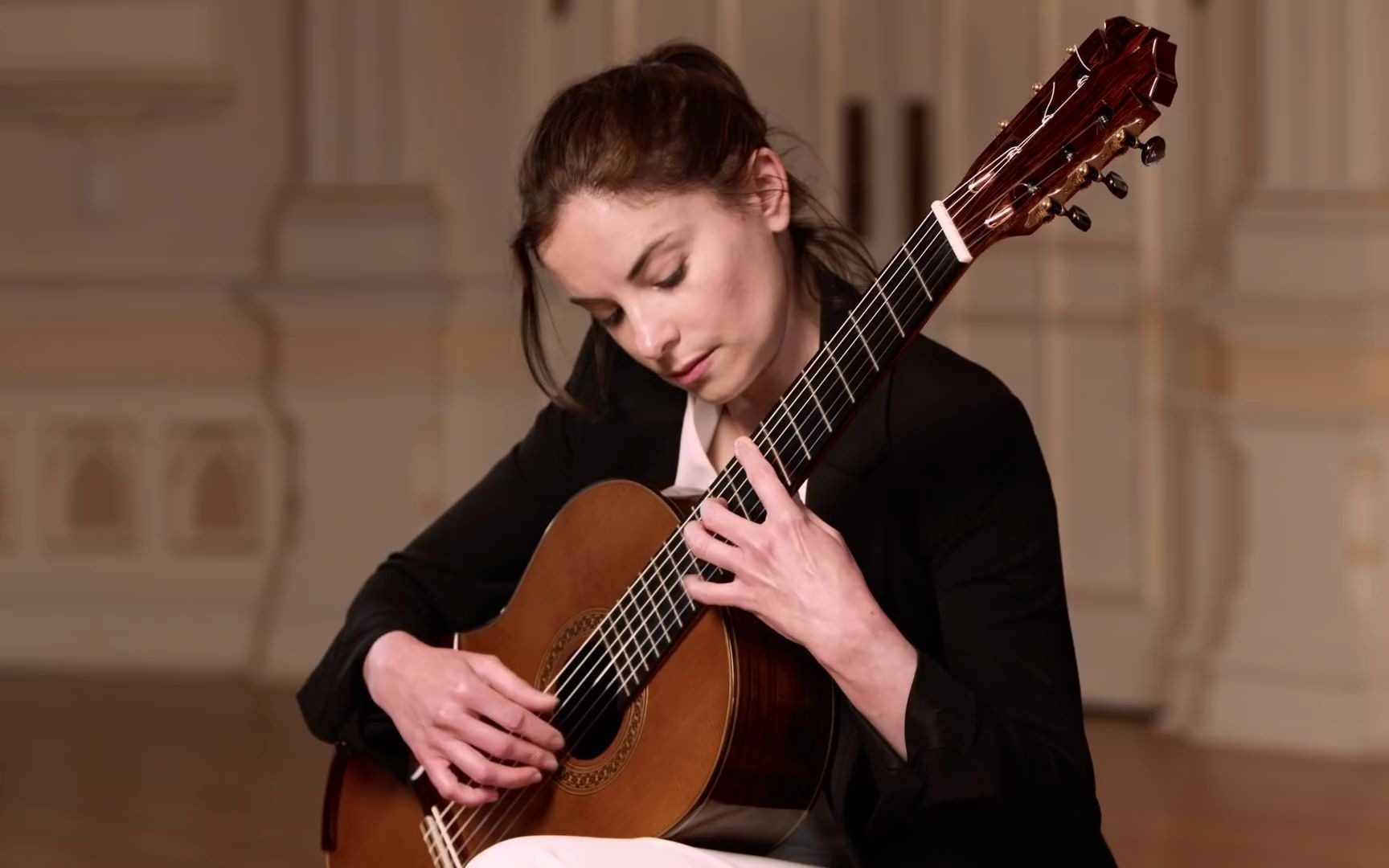 【音乐】古典吉他大师安娜·维多维奇ana vidovi04