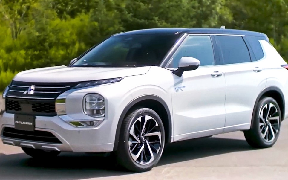 2022款全新帕杰罗亮相,配3.0v6 四驱,实力不输丰田普拉多