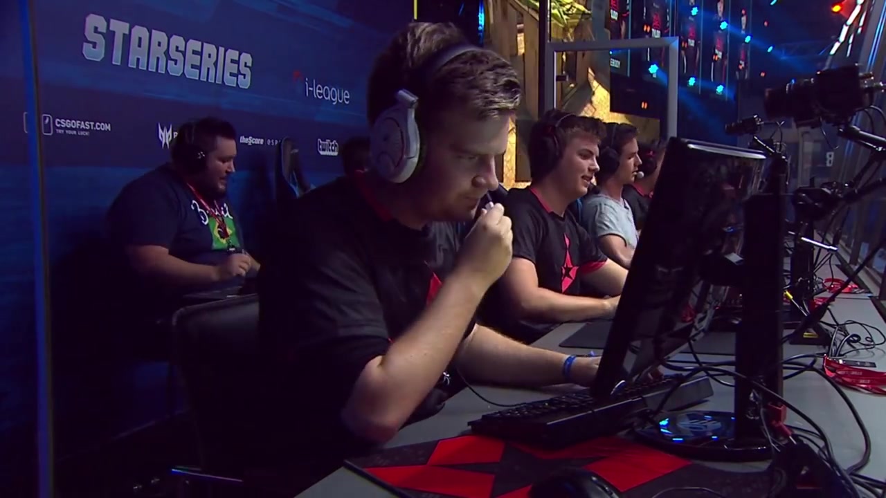 astralis highlights (device, kjaerbye, dupreeh, gla1ve , xyp9x
