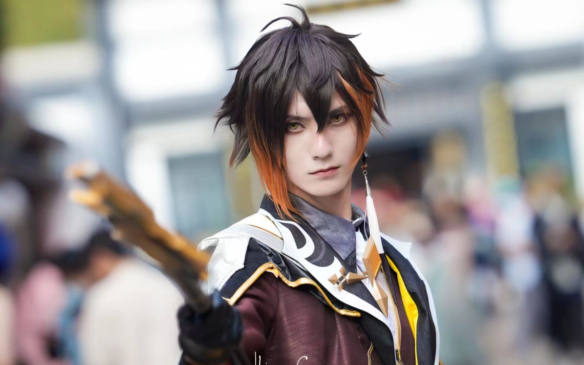 35度的天,我拿命cos钟离