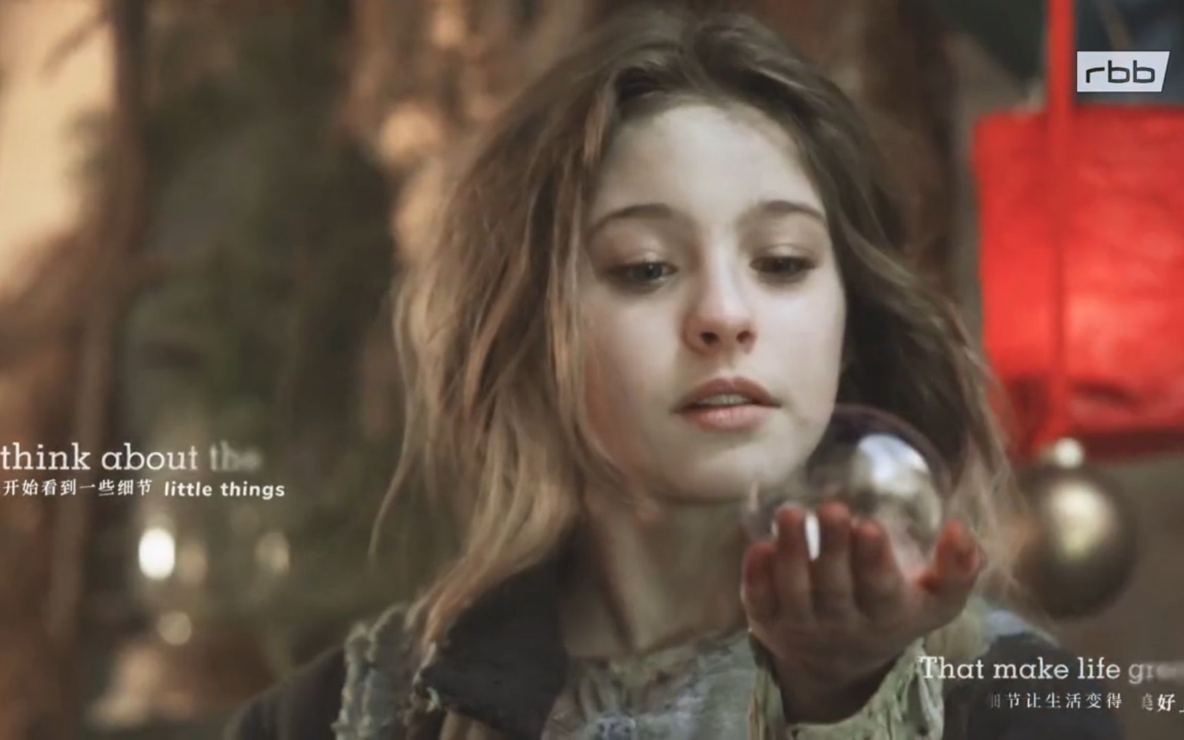 就像是坠入凡尘的天使【lea muller】,你愿意买她一根火柴吗?