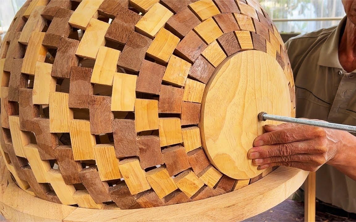 手工牛人的杰作,木头切成小块制作艺术品,成品价格翻十倍