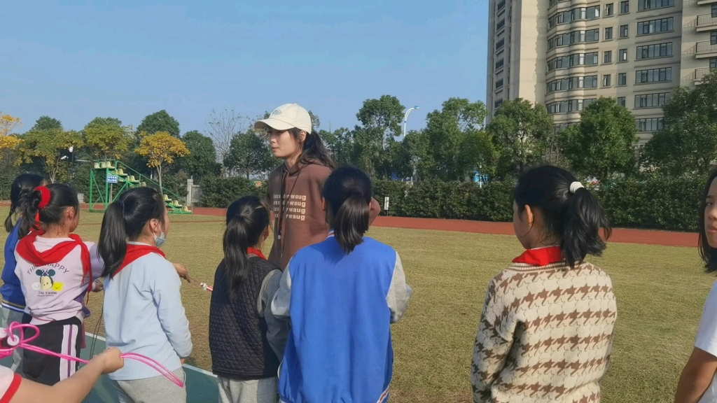 [图]此视频致我和学生们看不到尽头的友谊，可爱的孩子们继续茁壮成长吧！