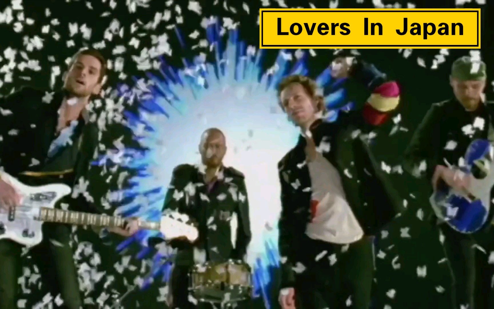 [图]酷玩MV【Coldplay】——《Lovers In Japan》中英文字幕 每次现场演出此曲 总是落英纷飞 皆源于这支MV