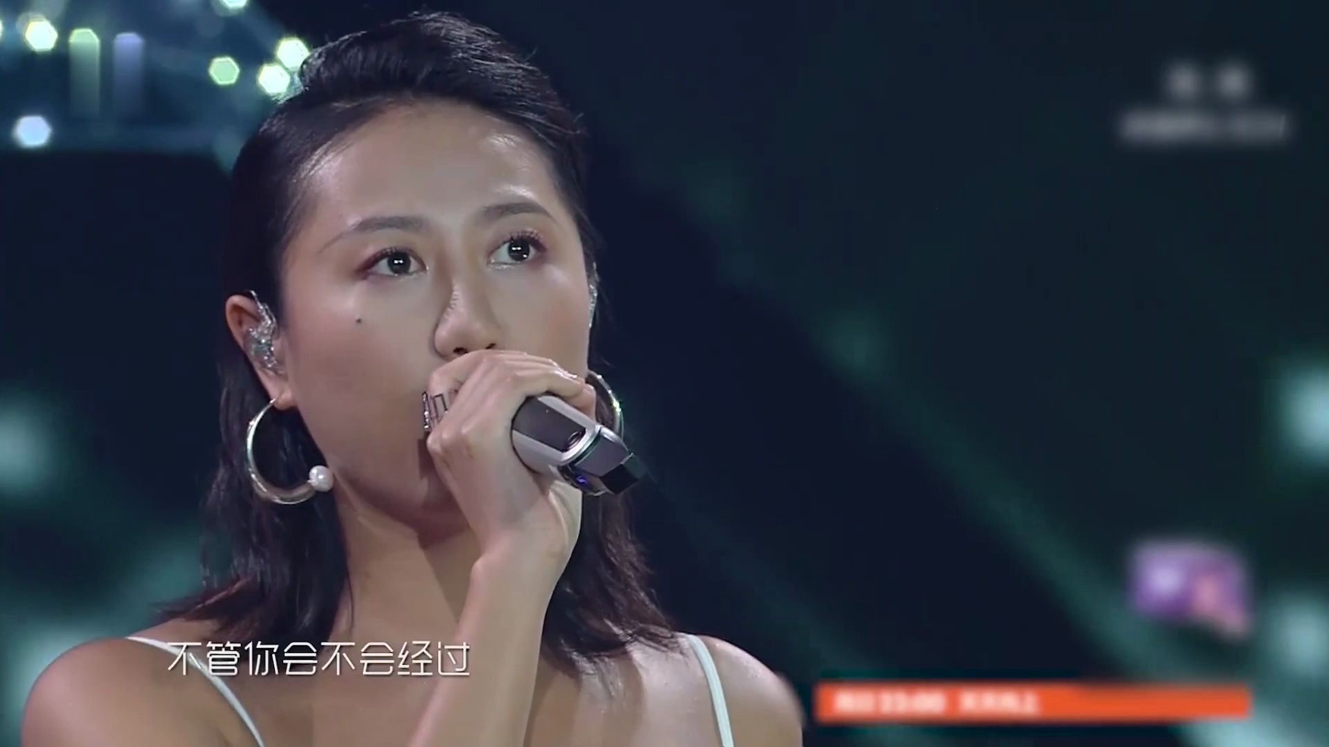 催泪杀杨宗纬陈粒追光着磁性的嗓音感觉整个世界都变得很温柔