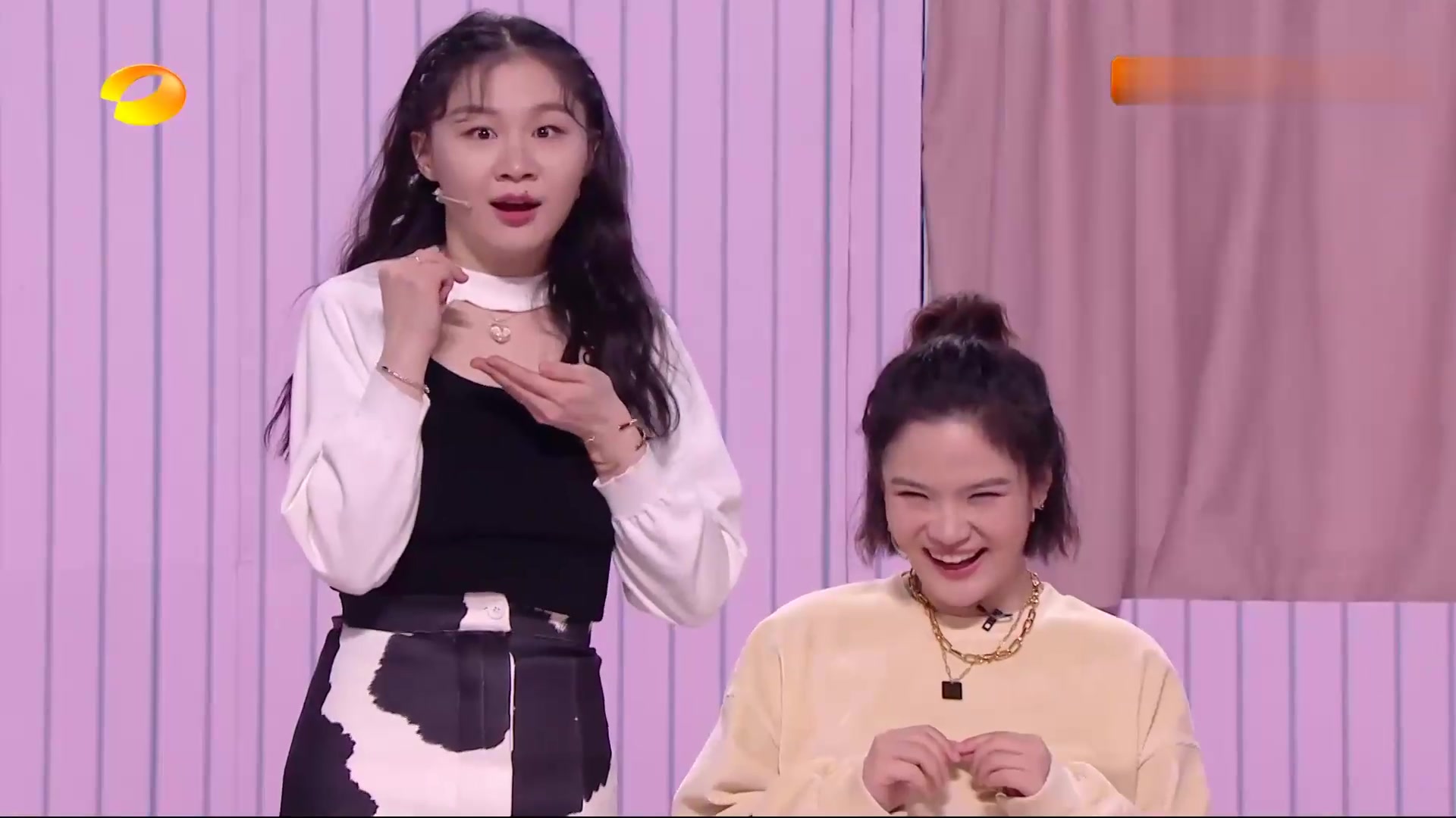 当金靖遇上刘胜瑛,这俩真是喜剧界的一对金花,小品演得没话说!